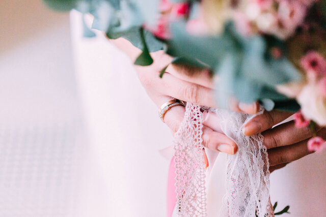 Carito-Photography-WeddingPhotographerMunich-BambergerHaus-Vietnamese-MyHan-HQ141_1920px_fridas-schmuck-trauringe-eheringe-verlobungsringe-münchen