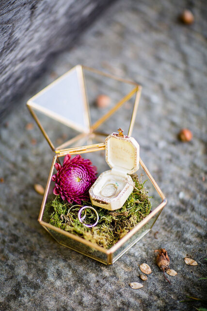 _LRL5164_loredana-la-rocca_fridas-schmuck-trauringe-eheringe-münchen_1920px_fridas-schmuck-trauringe-eheringe-verlobungsringe-münchen